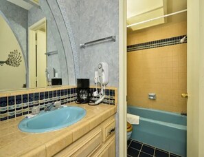 Combinació de dutxa i banyera i banyera d'hidromassatge 