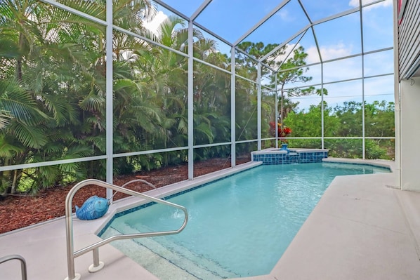 Casa (27090 Belle Rio Dr) | Piscina | Una piscina climatizada