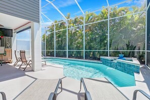 منزل (27090 Belle Rio Dr) | المنشأة من الخارج