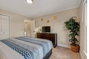 2 bedrooms, desk, iron/ironing board, free WiFi - Balcony - Downtown - Duke - UNC - Pet Friendly (Durham)