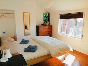 4 Schlafzimmer, Bügeleisen/Bügelbrett, kostenloses WLAN, Bettwäsche