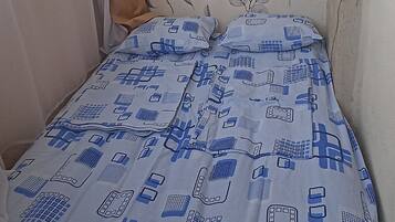 1 chambre, coffres-forts dans les chambres, fer et planche à repasser