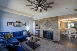 TV, fireplace