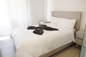 2 bedrooms, travel crib, free WiFi, bed sheets