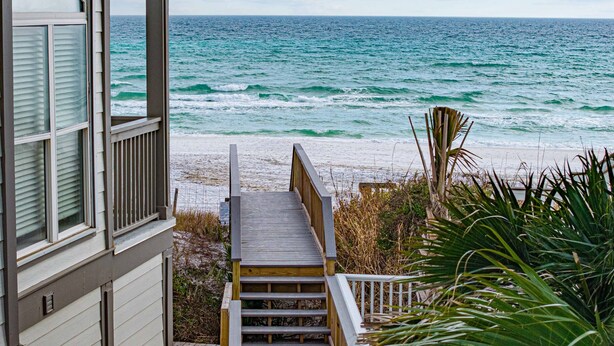 A wooden staircase leading to a beach with ocean views. - 30A |15 sec walk to Private Beach | Htd pool | Bikes | Golf Cart | Gulf View (Santa Rosa Beach)