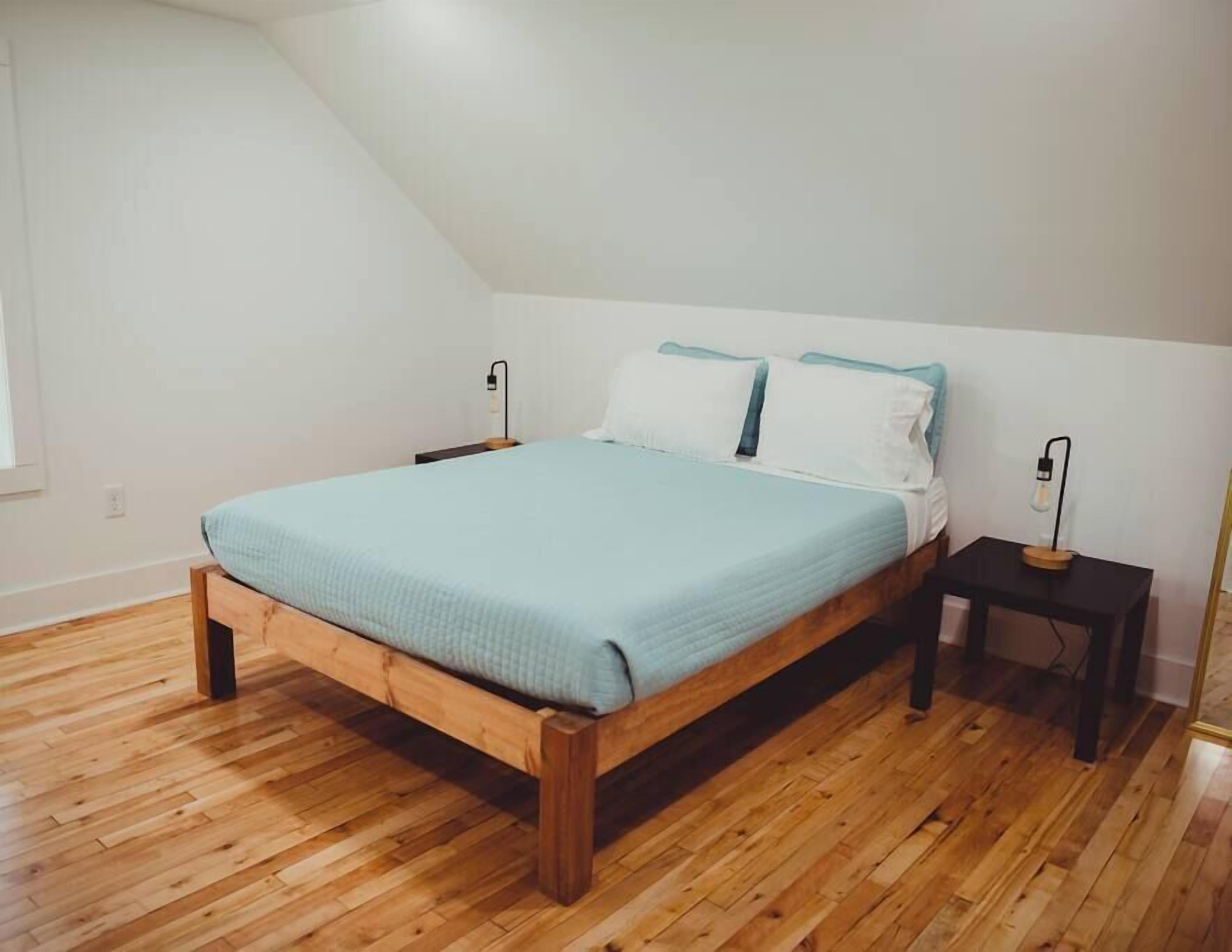 3 chambres, fer et planche à repasser, Wi-Fi, literie fournie