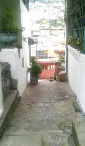 Enceinte de lâhĂ©bergement