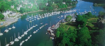 Pretty house with private parking and covered terrace close to beaches