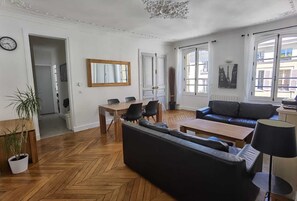 TV, stereoanlegg og kontorer