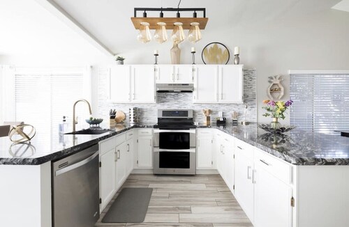 Luxury 3-Bedroom Home with Pool Near Stadium-Perfect for Game Weekends