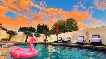 Outdoor pool, a heated pool