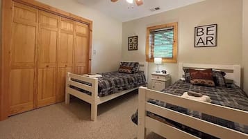 7 bedrooms, free WiFi, bed sheets
