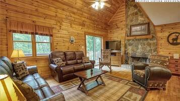 Smart TV, fireplace, DVD player