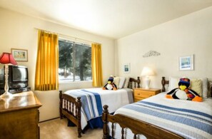 3 bedrooms, free WiFi, bed sheets