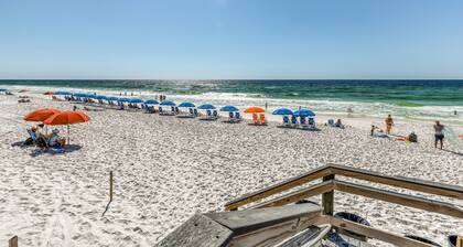 Ninth-Floor Suite in Beachfront Complex w/ WiFi, AC, Shared Pool, & Tennis Court