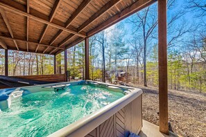 Tina de hidromasaje al aire libre