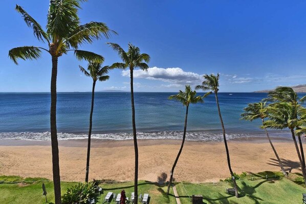 On the beach, sun loungers, beach towels - NKH 605 Remodeled BeachFront w Pool AC Sandy Beach (Kihei)