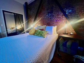 1 室のベッドルーム、旅行用ベビーベッド、WiFi (無料)、ベッドシーツ