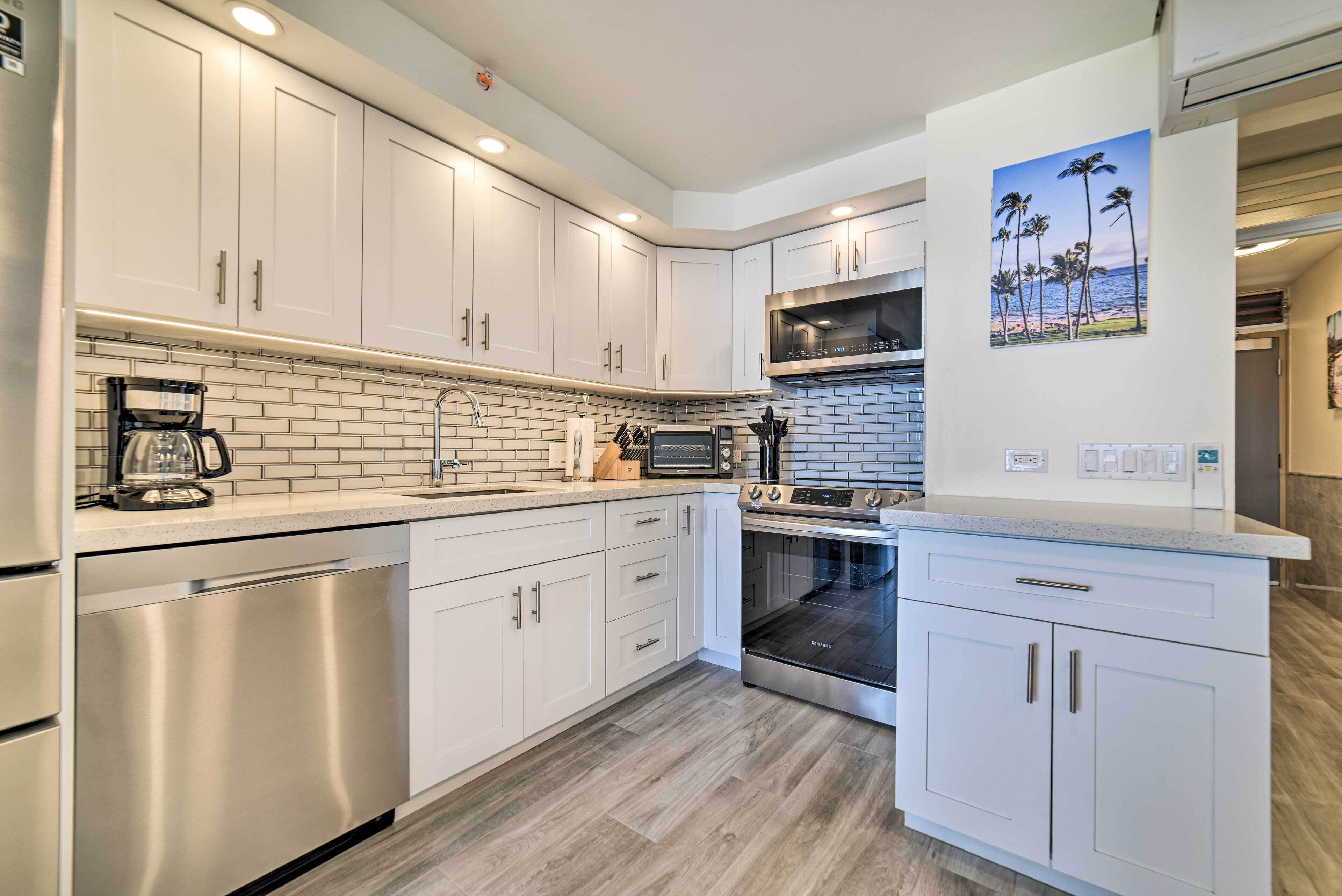 Fridge, microwave, stovetop, dishwasher