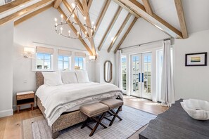 6 camere, ferro/asse da stiro, Wi-Fi, lenzuola