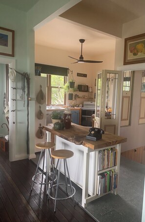 Interior - "Whispering Waters" (Russell Island)