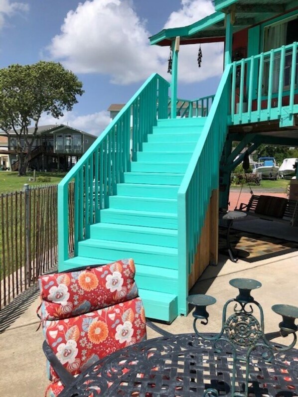 Terrace/patio - Artist’s unique, eclectic waterfront  home featured in Coast magazine. (San Leon)