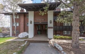 Exterior - QUAINT CONDO IN TETON VILLAGE (Teton Village)