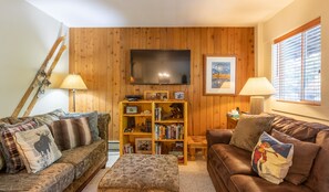Living area - QUAINT CONDO IN TETON VILLAGE (Teton Village)