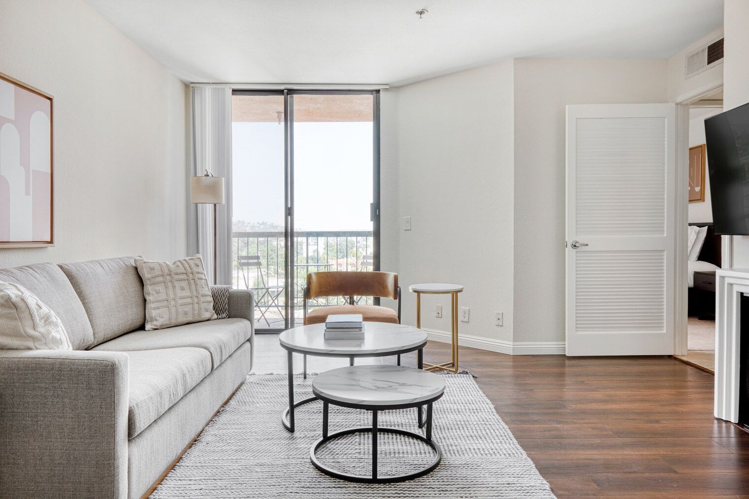 Dreamy Hollywood 1BR w/ Pool, walk to metro, restaurants, by Blueground