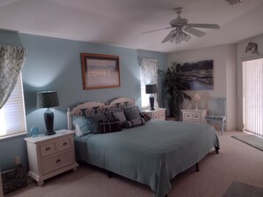 3 bedrooms, desk, iron/ironing board, free WiFi