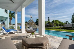 Casa, 5 habitaciones | Piscina