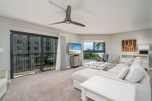 Condo, 2 Bedrooms | Living room