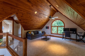 Télévision, cheminée