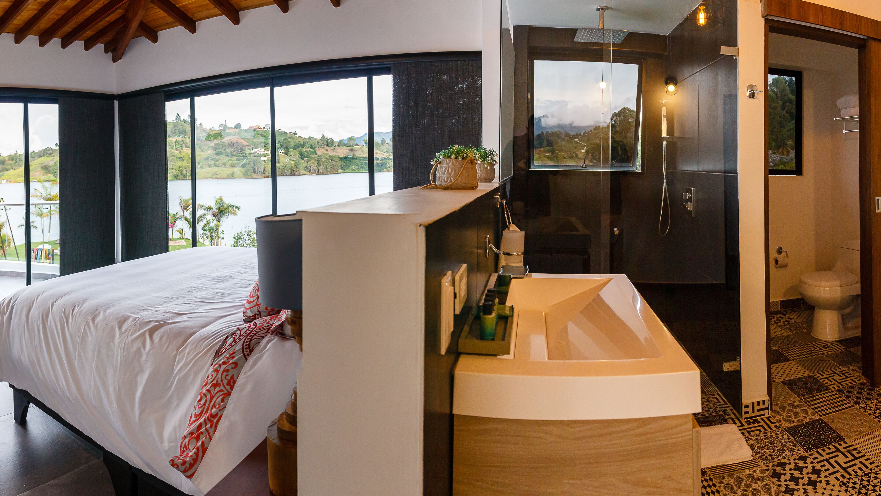 junior room | 1 bedroom, premium bedding, memory-foam beds, in-room safe