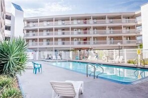 Piscina externa, piscina aquecida