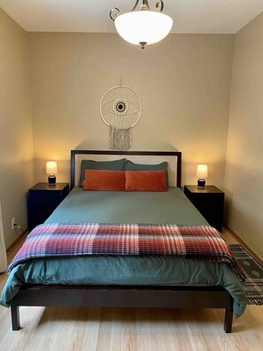 3 chambres, bureau, accès au Wi-Fi (inclus), literie fournie
