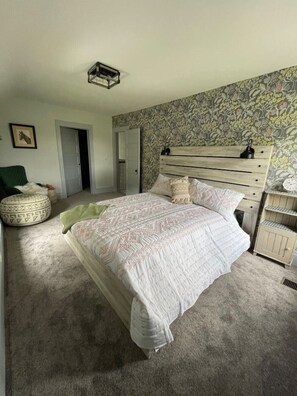 4 bedrooms, iron/ironing board, travel crib, WiFi - Nemo Farmhouse on Centennial Trail With a View (Nemo)