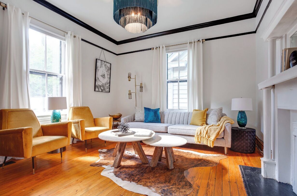 Smart TV, fireplace, books, offices