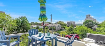Plovers Nest: Stay in the Heart of Newburyport During Yankee Homecoming Festivities!