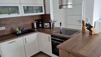 Frigorífic, forn, rentaplats i trona