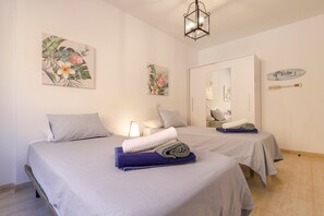 4 Schlafzimmer, Bügeleisen/Bügelbrett, kostenloses WLAN, Bettwäsche