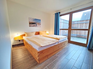 2 bedrooms, WiFi, bed sheets