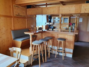 Unclassified image, 2 of 18, button - Room 2 (double room with 2 single beds) - bed and breakfast Alte Straßenmeisterei (Hasselfelde)