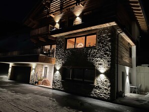 Unclassified image, 3 of 54, button