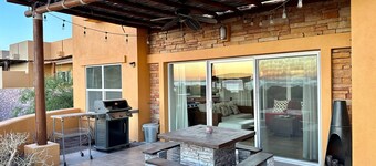 "Sunset Home" w/ Golf Cart & Beach Club Access