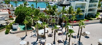 "Sunset Home" w/ Golf Cart & Beach Club Access