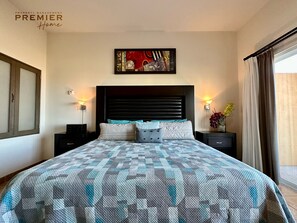 3 habitaciones, caja de seguridad en la habitación y escritorio 