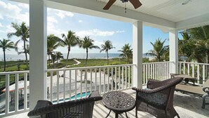 Maison, 4 chambres | Balcon