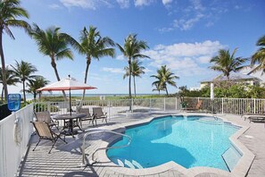 House, 4 Bedrooms | Pool
