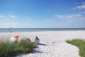 House, 4 Bedrooms | Beach
